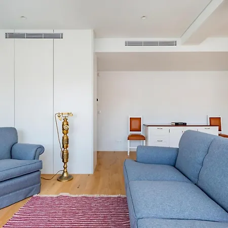 Estrela Modern Flat @ Infante Santo Lisboa
