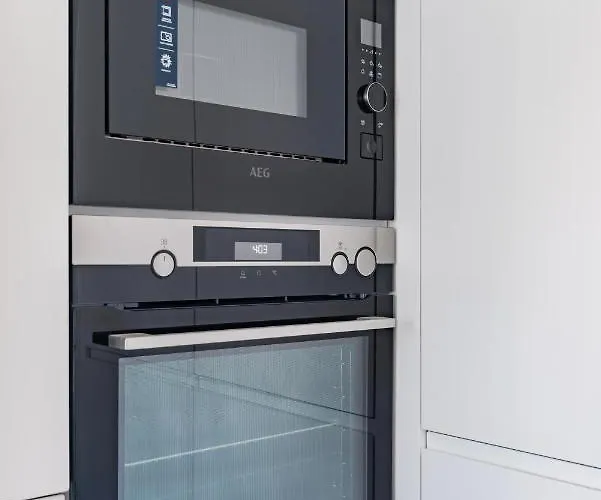 Estrela Modern Flat @ Infante Santo *