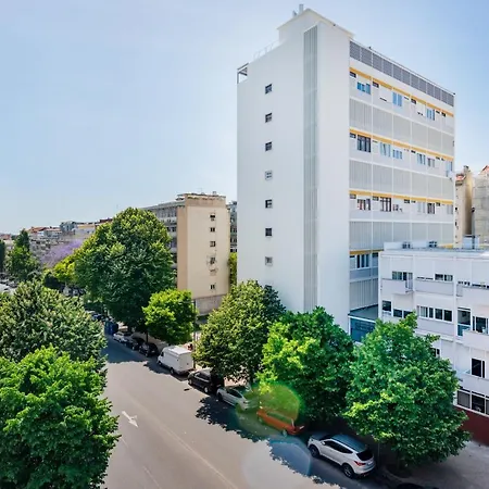 Estrela Modern Flat @ Infante Santo * Lissabon