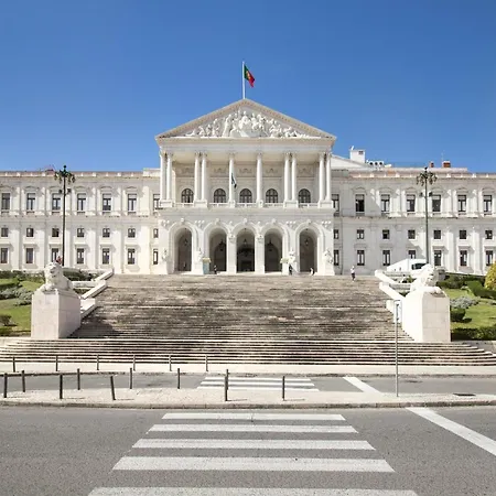 Apartment Estrela Modern Flat @ Infante Santo *