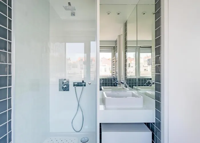 Estrela Modern Flat @ Infante Santo * Lissabon
