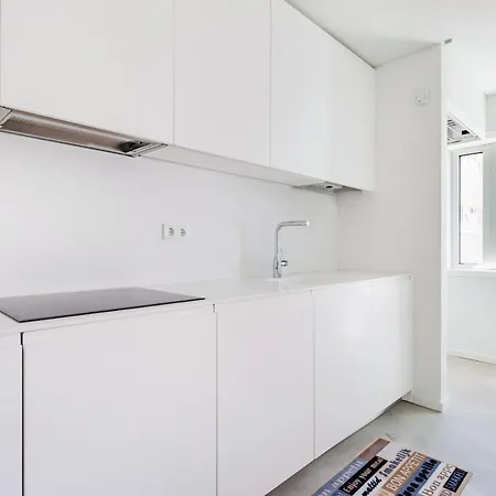 Estrela Modern Flat @ Infante Santo Apartmán